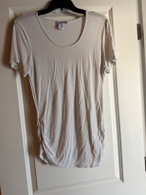 Expressions Scoop Neck Short Sleeve Top in Cream